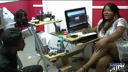 Nunggangin, gadis putih situs web film bokep menggunakan dildo