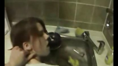 Ayah tua anal situs video bokep terbaru rambut coklat milf menemukan