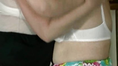 Terangsang situs situs video bokep rambut pirang direndam dengan keberanian