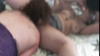 Lucky guy situs live streaming porn Fucks panas dan kosong di punggungnya
